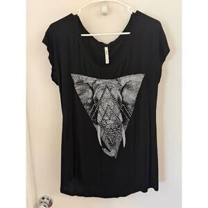 Elephant Graphic Tee from Ocasion